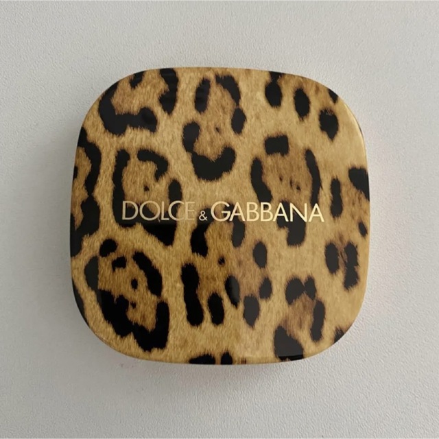 DOLCE&GABBANA(ドルチェアンドガッバーナ)のあらた様専用　ドルチェ＆ガッバーナ フェリンアイズ インテンス　クアッド 2 コスメ/美容のベースメイク/化粧品(アイシャドウ)の商品写真