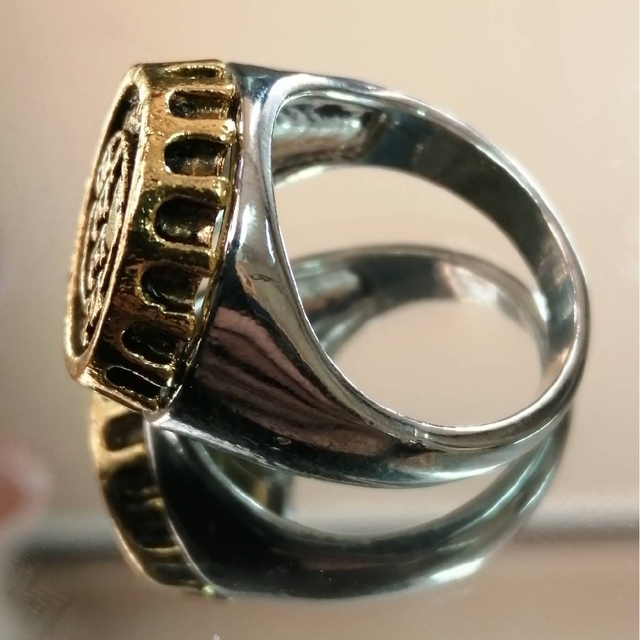 【SALE】リング メンズ アクセサリー おしゃれ ゴールド金色 指輪 22号 メンズのアクセサリー(リング(指輪))の商品写真