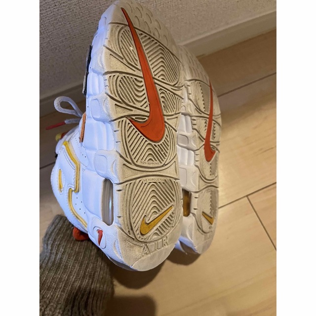 NIKE(ナイキ)のNIKE エアモアアップテンポ モアテン キッズ 19㎝ キッズ/ベビー/マタニティのキッズ靴/シューズ(15cm~)(スニーカー)の商品写真