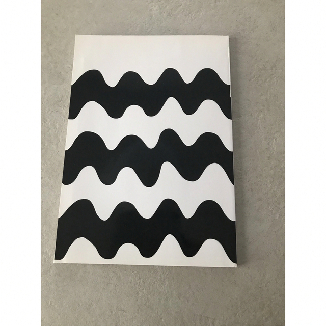 marimekko(マリメッコ)のmarimekkoマリメッコ 60th ANNIVERSARYムック  ムック本 エンタメ/ホビーの雑誌(アート/エンタメ/ホビー)の商品写真