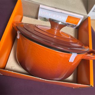 Le Creuset  ルクルーゼ　ココットロンド　鍋　カイエン　赤　18cm