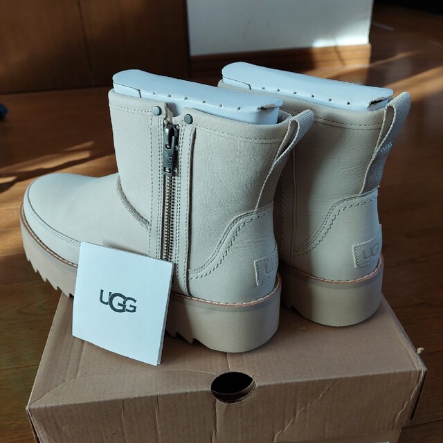 UGG(アグ)のUGG アグ  ムートン ブーツ 25cm レディースの靴/シューズ(ブーツ)の商品写真