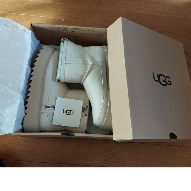 UGG(アグ)のUGG アグ  ムートン ブーツ 25cm レディースの靴/シューズ(ブーツ)の商品写真