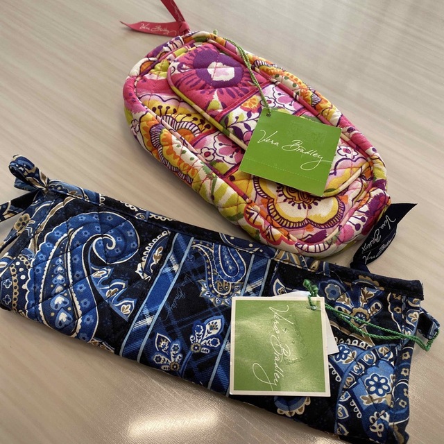 Vera Bradley(ヴェラブラッドリー)の♡新品♡ Vera Bradley  (ベラ ブラッドリー)  ポーチ2点セット レディースのファッション小物(ポーチ)の商品写真