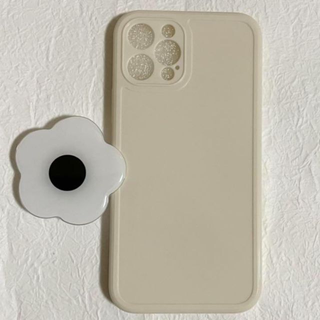 残りわずか！iPhone12Pro グリップ付 ケース 花 ベージュ 韓国 スマホ/家電/カメラのスマホアクセサリー(iPhoneケース)の商品写真