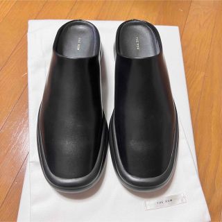 最新発見 the row town clog レザーシューズ スリッポン ザロウ