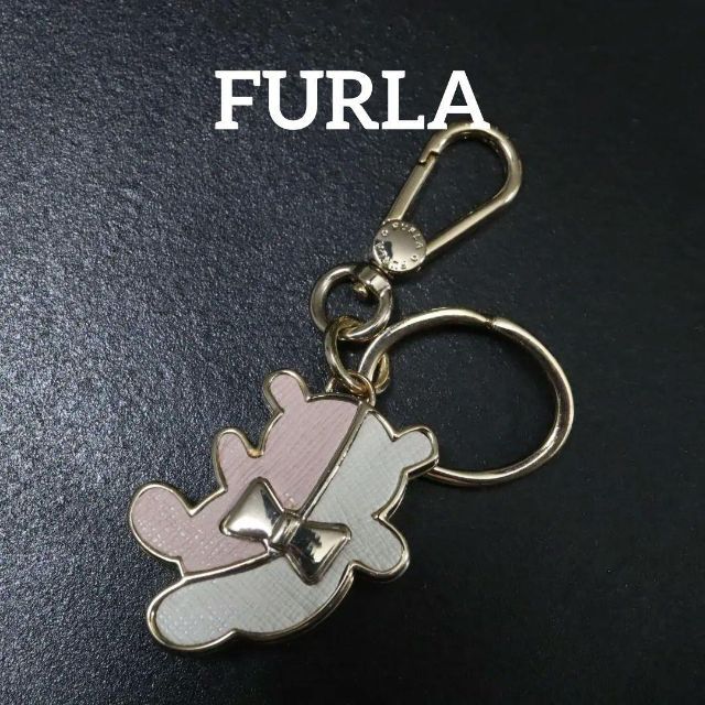 Furla(フルラ)の【匿名配送】FURLA フルラ キーホルダー ゴールド クマ レディースのアクセサリー(チャーム)の商品写真