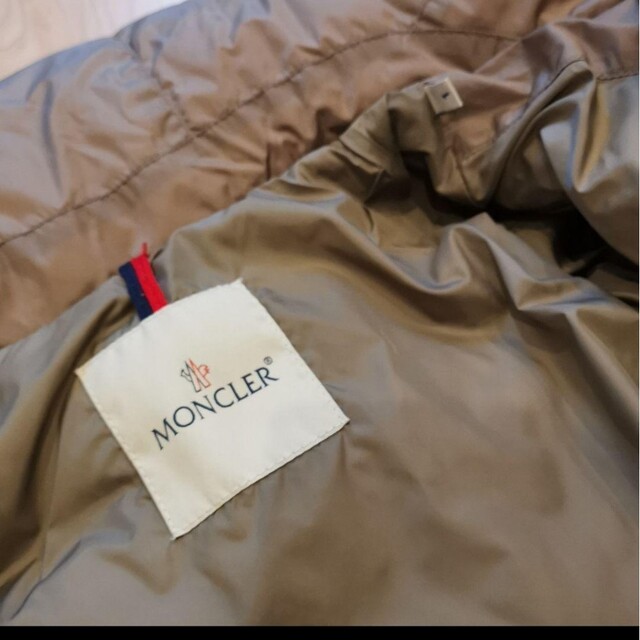 MONCLER(モンクレール)のMONCLERモンクレール　フラメッテ レディースのジャケット/アウター(ダウンコート)の商品写真