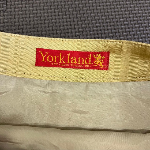 Yorkland(ヨークランド)のYorkland スカート イエロー レディースのスカート(ミニスカート)の商品写真