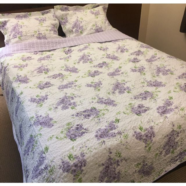 LAURA ASHLEY(ローラアシュレイ)のベッドカバー キルトカバーレット 3点セット 花柄 Lilac/queen インテリア/住まい/日用品の寝具(シーツ/カバー)の商品写真