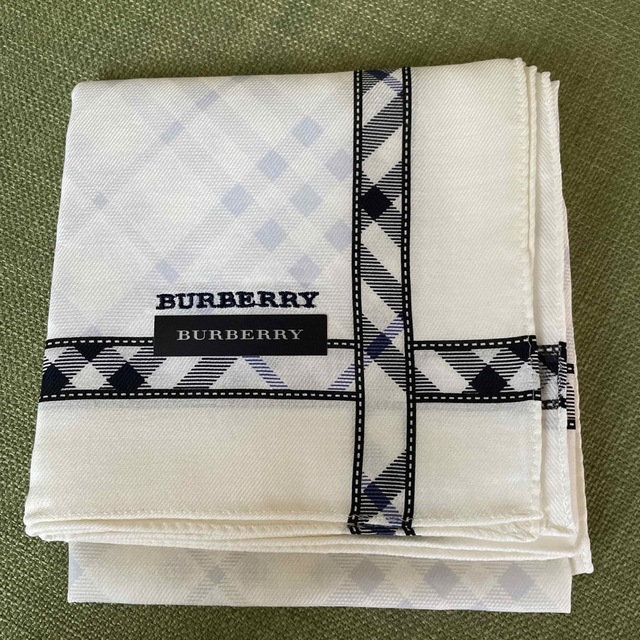 BURBERRY(バーバリー)の【新品】BURBERRYハンカチ メンズのファッション小物(ハンカチ/ポケットチーフ)の商品写真