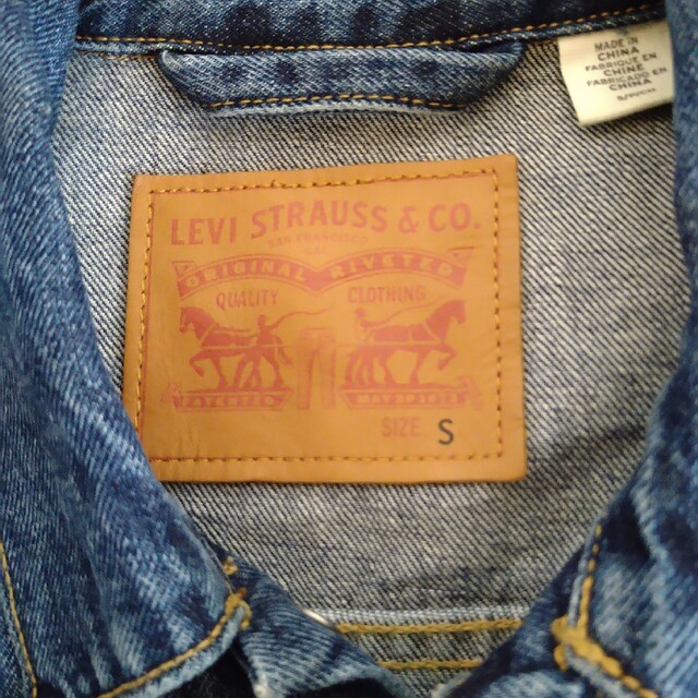 Levi's(リーバイス)の【LEVI'S】BOX TAB デニムジャケット WASHED DENIM メンズのジャケット/アウター(Gジャン/デニムジャケット)の商品写真