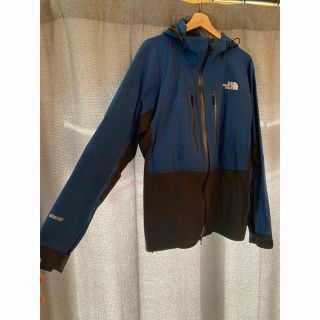 ザノースフェイス(THE NORTH FACE)の美品　THE NOTHE FACE summit ゴアテックス　メンズXL(マウンテンパーカー)