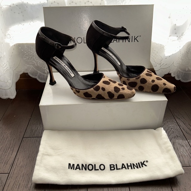 MANOLO BLAHNIK(マノロブラニク)のMANOLO BLAHNIKマノロブラニク35 レディースの靴/シューズ(ハイヒール/パンプス)の商品写真