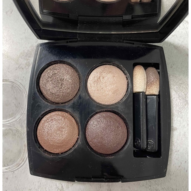 CHANEL(シャネル)のCHANEL LES4 OMBRES 226 TISSE RIVOLI コスメ/美容のベースメイク/化粧品(アイシャドウ)の商品写真