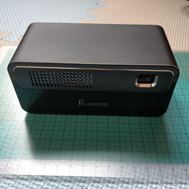 PicoCube H300　プロジェクター