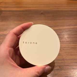 コスメキッチン(Cosme Kitchen)の匿名配送 トーン コスメキッチン フェイスパウダー プレストパウダー パウダー(フェイスパウダー)