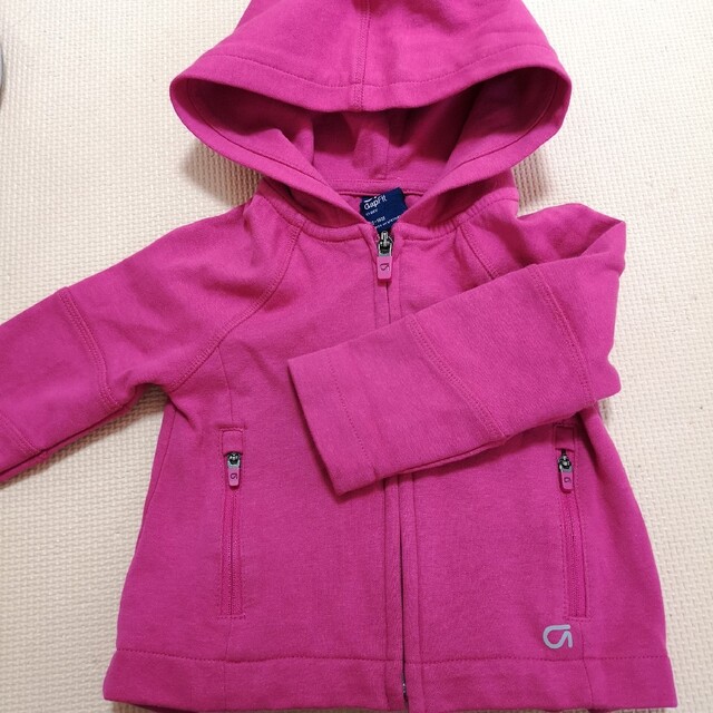 GAP(ギャップ)のGAP Fit パーカー ピンク　12-18m　サイズ80センチ キッズ/ベビー/マタニティのベビー服(~85cm)(ジャケット/コート)の商品写真