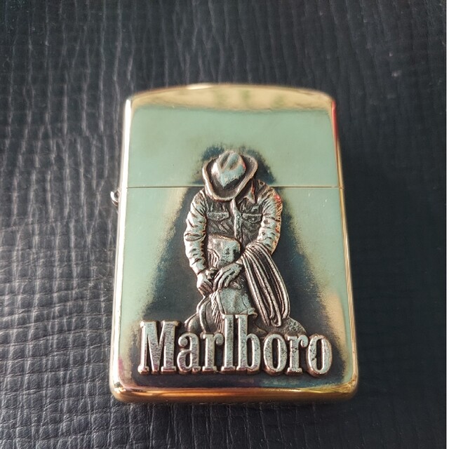 最新コレックション ZIPPO USA Marlboro ARMOR GOLD ファッション小物