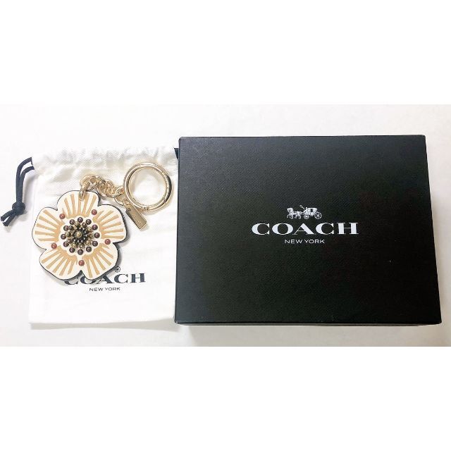 COACH(コーチ)の☆美品☆ コーチ バッグチャーム 花 レディースアクセサリー キーホルダー レディースのファッション小物(キーホルダー)の商品写真