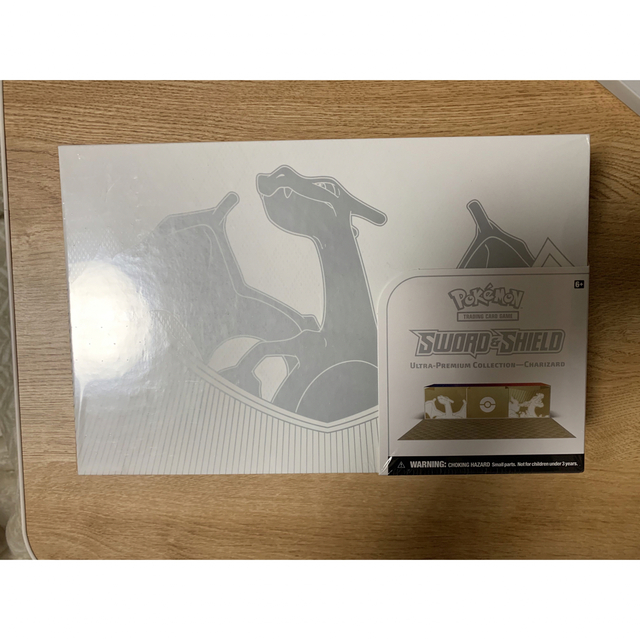 【翌日発送可能】 ウルトラ プレミアムコレクションBOX リザードン 海外 ポケモンカード Box+デッキ+パック