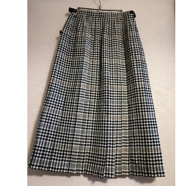 Yorkland(ヨークランド)のヨークランドで購入　キルトスカート　秋冬物　GLENNEVIS レディースのスカート(ロングスカート)の商品写真