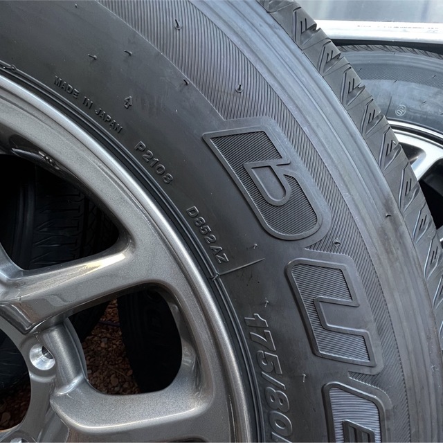 ジムニーXC jb64純正タイヤ ブリジストン デュラー 175/80R16