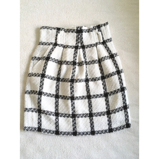 セシルマクビー(CECIL McBEE)のチェック柄スカート　台形スカート　オフィスカジュアル　ブロックチェック　セシル(ひざ丈スカート)