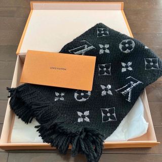 ルイヴィトン(LOUIS VUITTON)のLOUIS VUITTON エシャルプロゴマニアマフラーノワールブラック(マフラー/ショール)