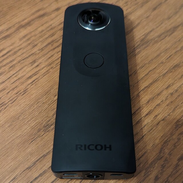 RICOH(リコー)の※再値下げ※RICOH THETA S（本体）360度カメラ スマホ/家電/カメラのカメラ(コンパクトデジタルカメラ)の商品写真