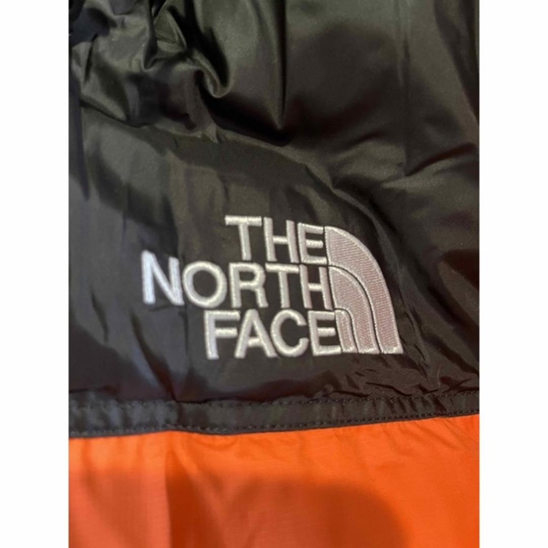 Supreme(シュプリーム)の新品hyper orange supreme nuptse north face メンズのジャケット/アウター(ダウンジャケット)の商品写真