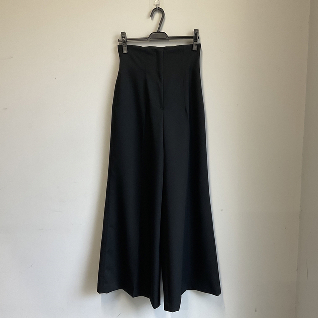 新品 SATORU SASAKI HIGH-WAIST WIDE PANTS 2 レディースのパンツ(カジュアルパンツ)の商品写真