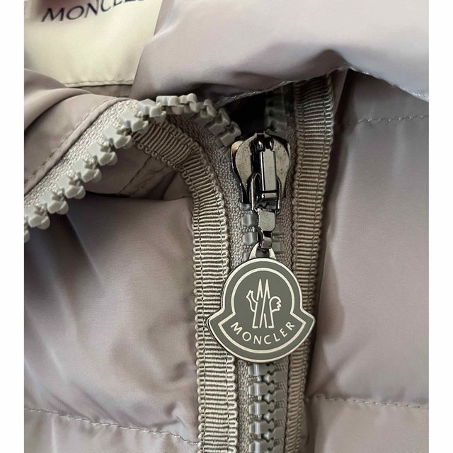 【美品】MONCLER GERBOISE レディースダウン　グレージュ　1サイズ