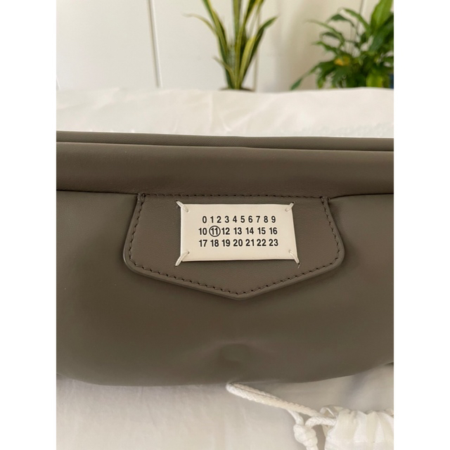 Maison Martin Margiela(マルタンマルジェラ)のMaison Margiela グラムスラム　レッドカーペット　クラッチ レディースのバッグ(ショルダーバッグ)の商品写真