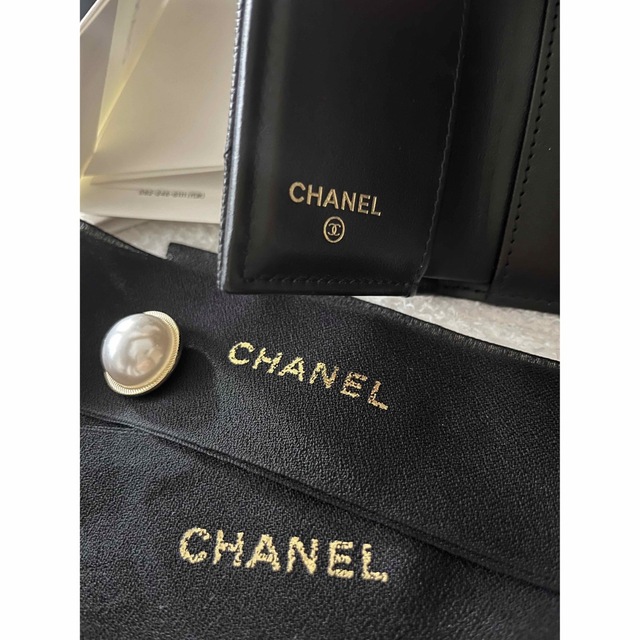 CHANEL(シャネル)のCHANEL シャネル　ミニ財布　ブラック　黒　ココマーク　ウォレット　 レディースのファッション小物(財布)の商品写真