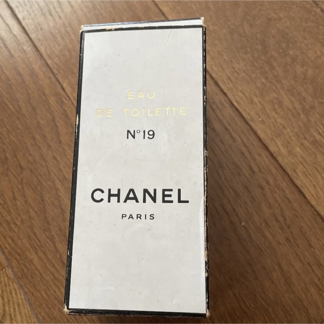 CHANEL(シャネル)のCHANEL 19香水 コスメ/美容の香水(香水(女性用))の商品写真