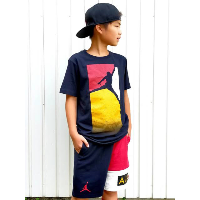 Jordan Brand（NIKE）(ジョーダン)のJORDANジョーダン 132~147cm Ｔシャツ　ブラック キッズ/ベビー/マタニティのキッズ服男の子用(90cm~)(Tシャツ/カットソー)の商品写真