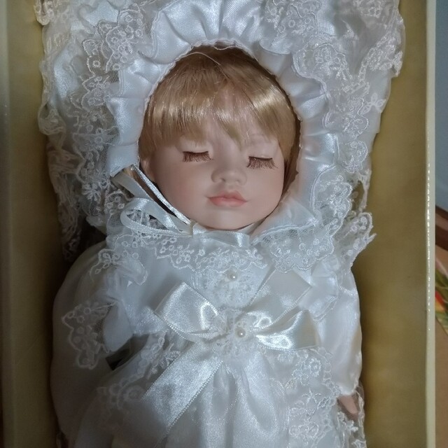 ロンドンで二十年前購入した人形のサムネイル