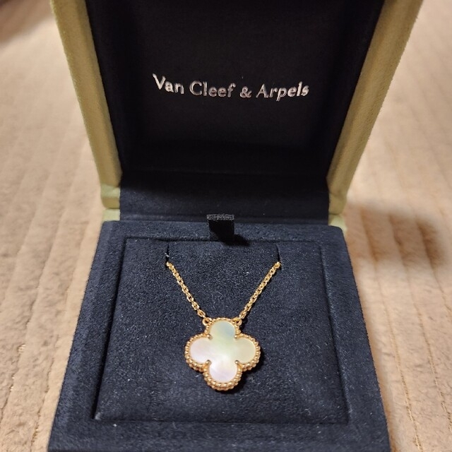 Van Cleef & Arpels(ヴァンクリーフアンドアーペル)のあと1日【値下げ】ヴァンクリ ヴィンテージアルハンブラ ネックレス レディースのアクセサリー(ネックレス)の商品写真