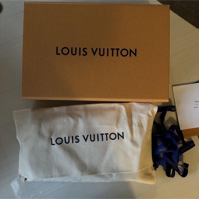 LOUIS VUITTON(ルイヴィトン)のルイヴィトン　ジッピーXL  キーホルダー付き メンズのファッション小物(長財布)の商品写真