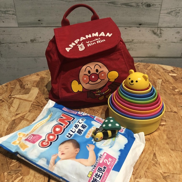 combi(コンビ)のベビー用品いろいろセット☆知育玩具combi☆リュック☆つめ切り☆おむつオマケ キッズ/ベビー/マタニティのおもちゃ(知育玩具)の商品写真