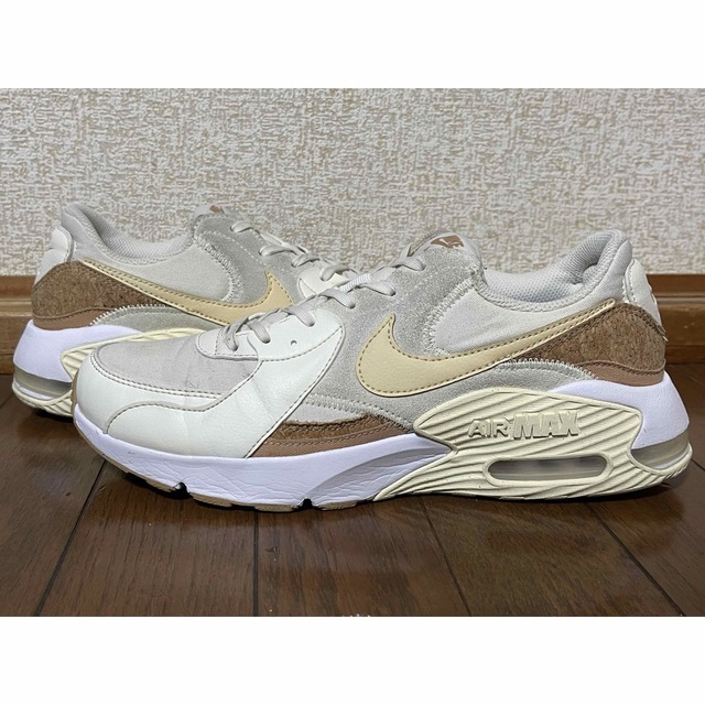 メンズ色NIKE WMNS AIR MAX EXCEE "CORK WHITE"27.5