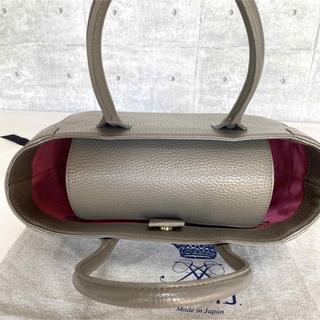 美品】A.D.M.J シュリンク型押し クリスタルガラス グレー ハンドバッグ-