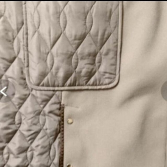 しまむら　ナカワタ　キリカエ　コート　ベージュ　M レディースのジャケット/アウター(ロングコート)の商品写真