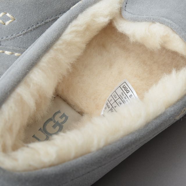 UGG(アグ)のUGGアグ ANSLEY アンスレー モカシン/スリッポン 水色 23cm レディースの靴/シューズ(スリッポン/モカシン)の商品写真