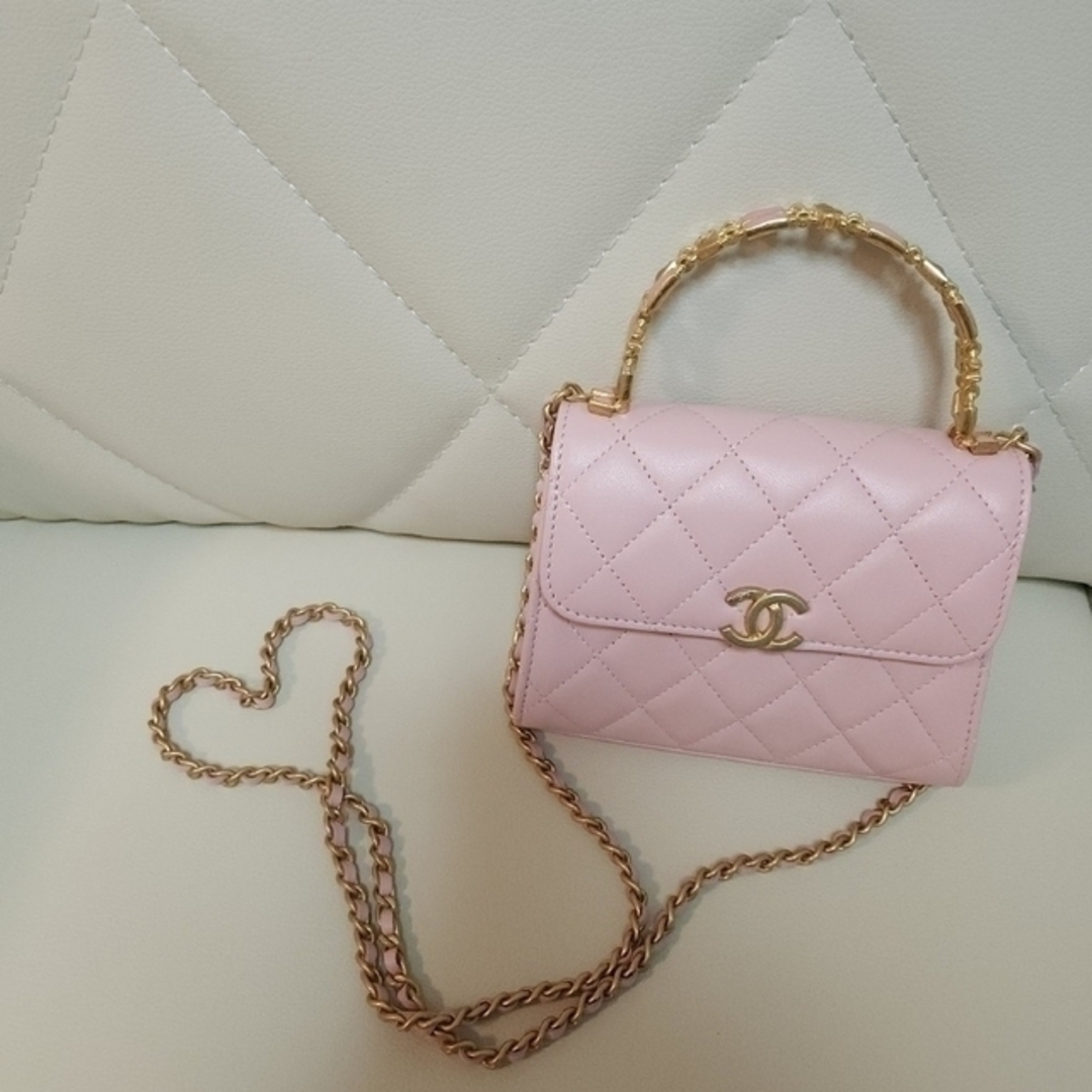 CHANEL - 新品未使用☆CHANEL☆チェーンクラッチ ピンク トップ