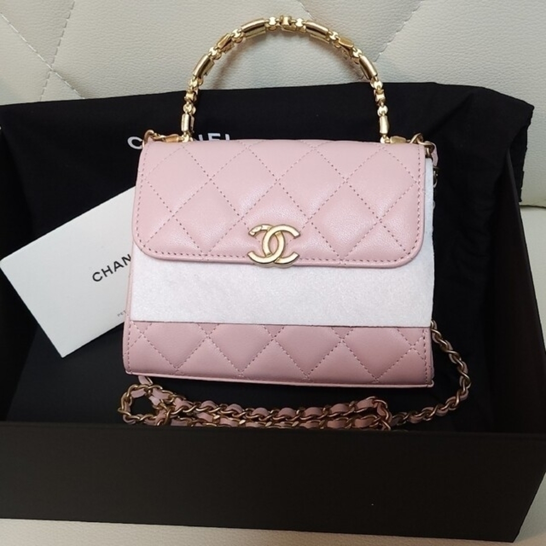 新品未使用★CHANEL★チェーンクラッチ ピンク トップハンドル