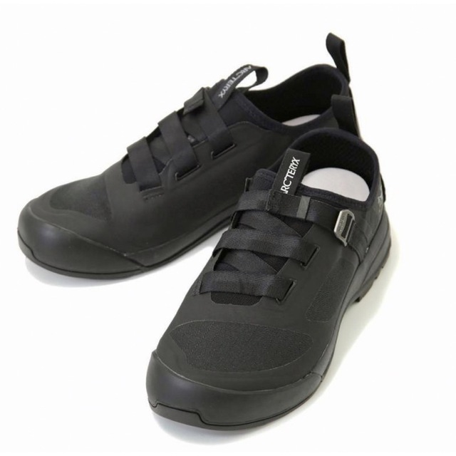 ★アークテリクスSHOES ARAKYS M BLACK【極美品】