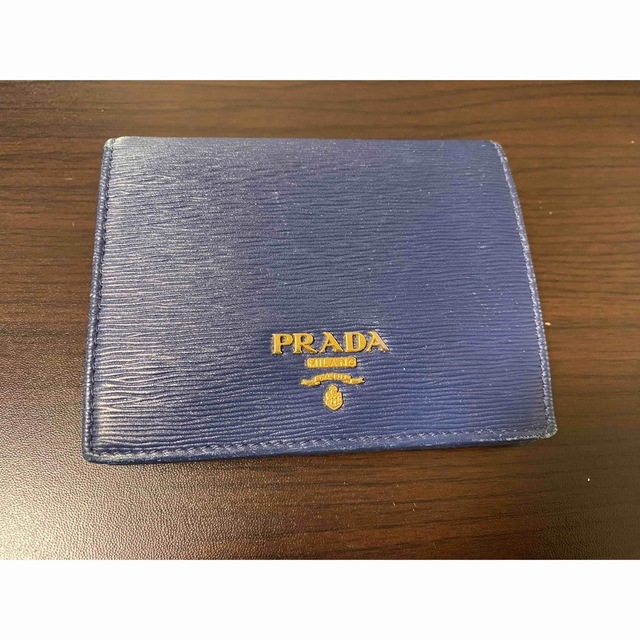 プラダ　PRADA  財布　二つ折財布　レザー