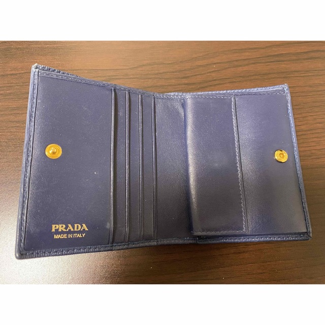 プラダ　PRADA  財布　二つ折財布　レザー